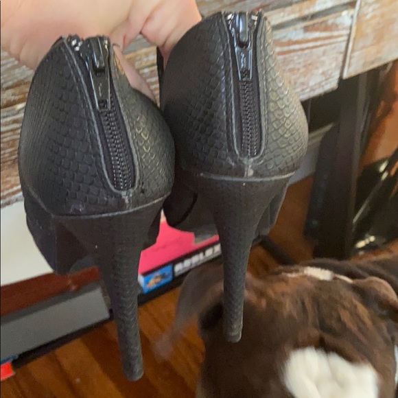 Barely Worn Fergalicious suede faux snake booties - Picture 3 of 6